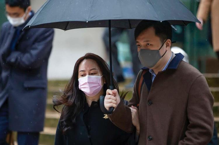 孟晚舟获释感恩祖国，丈夫三年不离不弃，妹妹姚安娜也发文庆贺