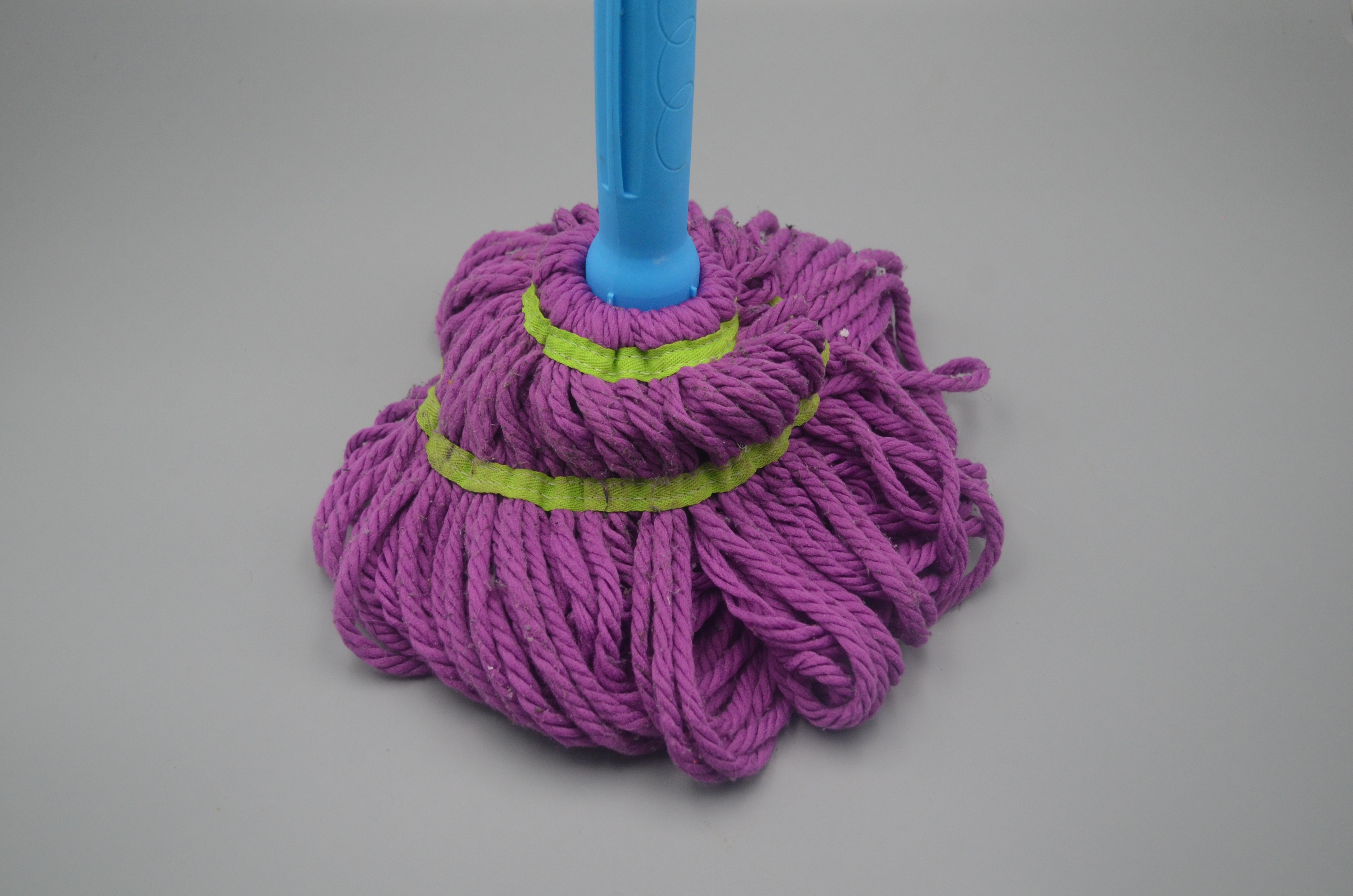 不管拖把多髒多黑，一個簡單的方法，拖把洗完乾淨如新，真實用