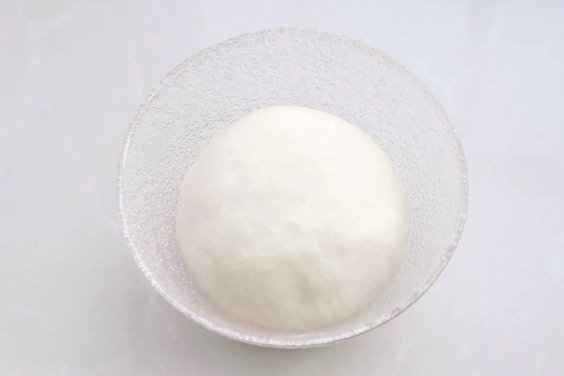 自制美味诱人的大披萨，瀑布拉丝老过瘾了，比必胜客里的还好吃