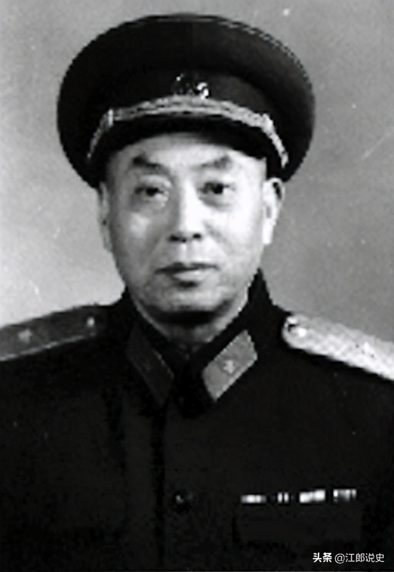 颜文斌：作战中受重伤昏迷，战友埋葬他时，大