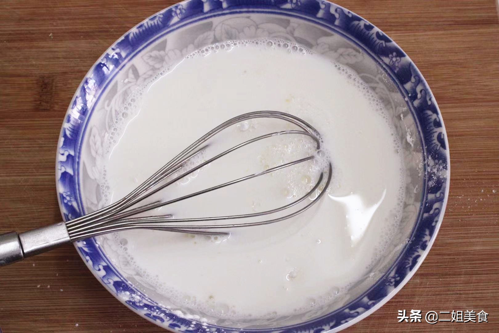 做脆皮炸鲜奶，可不是裹面包糠，教您正宗做法，外酥里嫩，真好吃