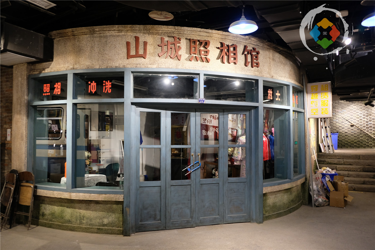 洪崖洞收费区域开放，29元回到80年代的重庆，你会去打卡吗？