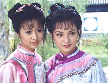 20年前拍还珠格格时，赵薇怀里抱的孩子竟是小沈