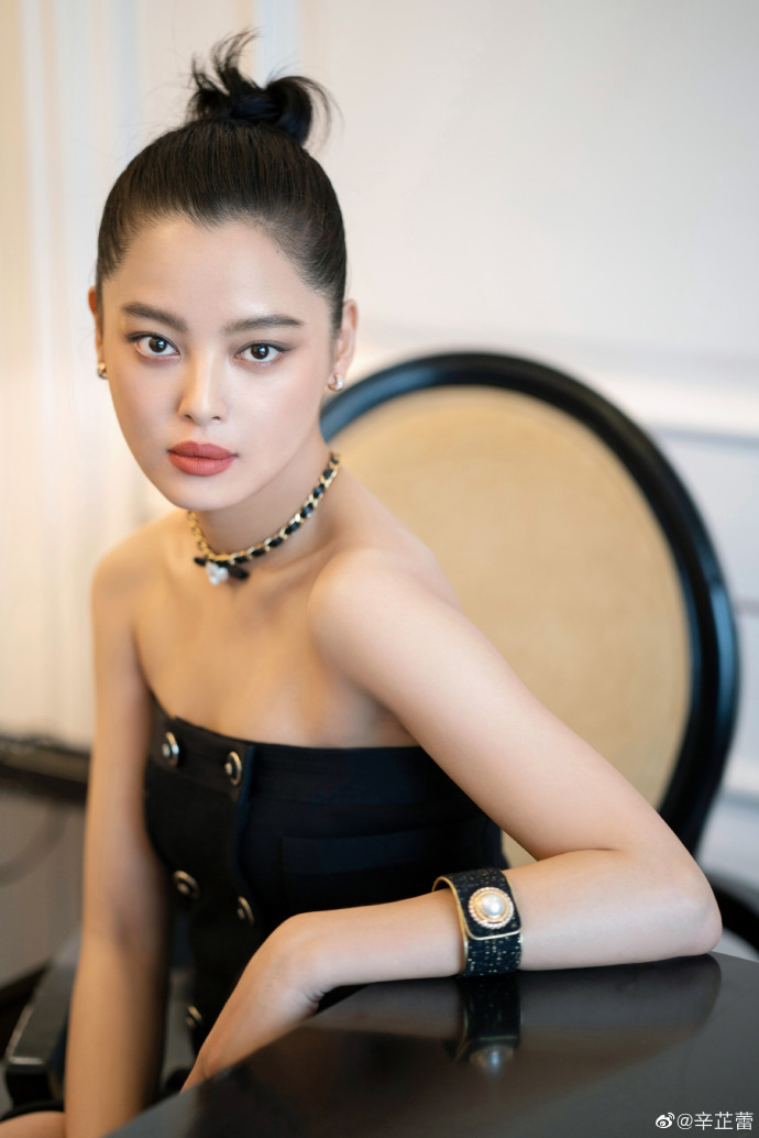 半个娱乐圈参加风尚大典，马伊琍瘦到颧骨凹陷，杨幂唐嫣又碰一起