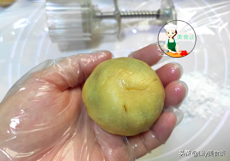 月饼我从不去买，自己做配方简单，零添加零失败，发朋友圈被点赞