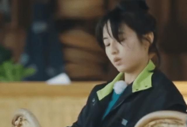 《向往4》她被大家当成透明人，全程站在角落里