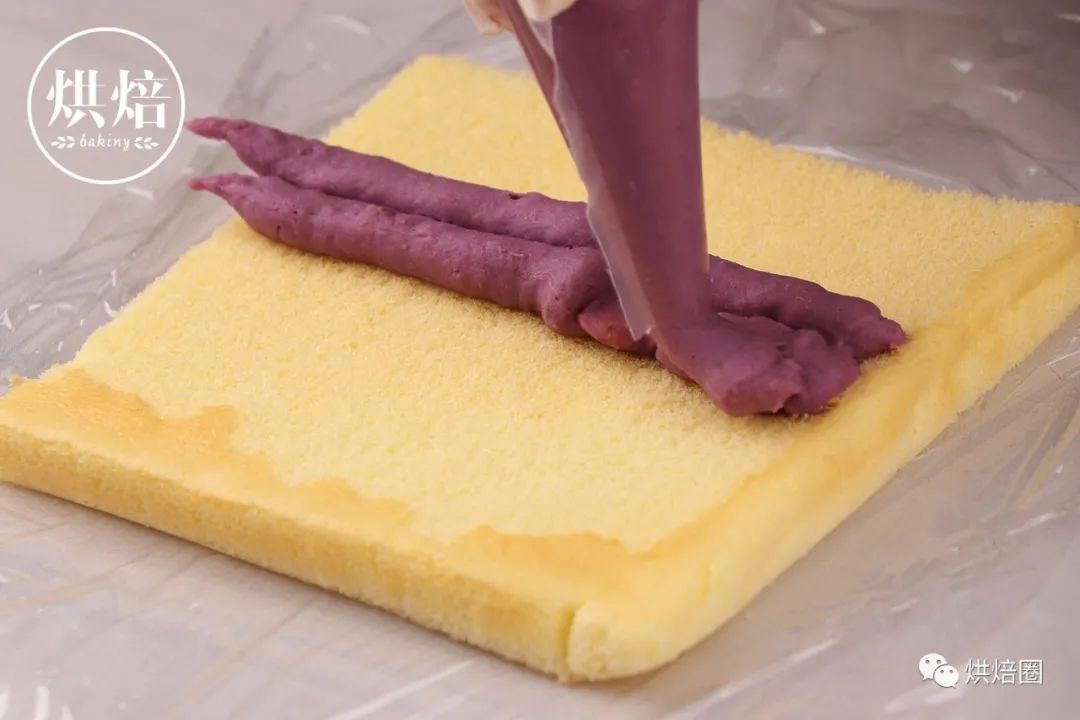 埋进椰香奶油慕斯里的芋泥卷 光看介绍就知道就多好吃了