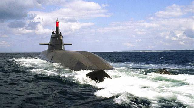 ������ǿ���ˣ�Ӣ����ĸ���Ϻ���Сèһ������������Ǳͧ"����"