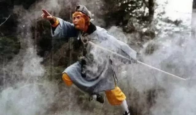 86版西游记特效都是怎么拍出来的?蹦床翻跟头,鱼缸是龙宫