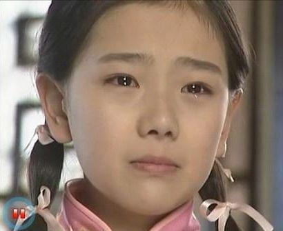 12岁爆红却毅然退圈，最终皈依佛门，小鸽子胡雅