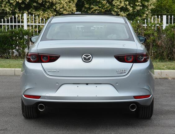 马自达3压燃发动机车型曝光！180马力，百公里仅