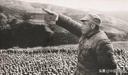 复仇之战，彭总用机枪加大炮暴虐横行西北“马家军”的青马