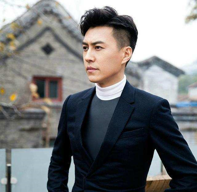 “靳东骗局”背后，是多少女人被嫌弃的一生