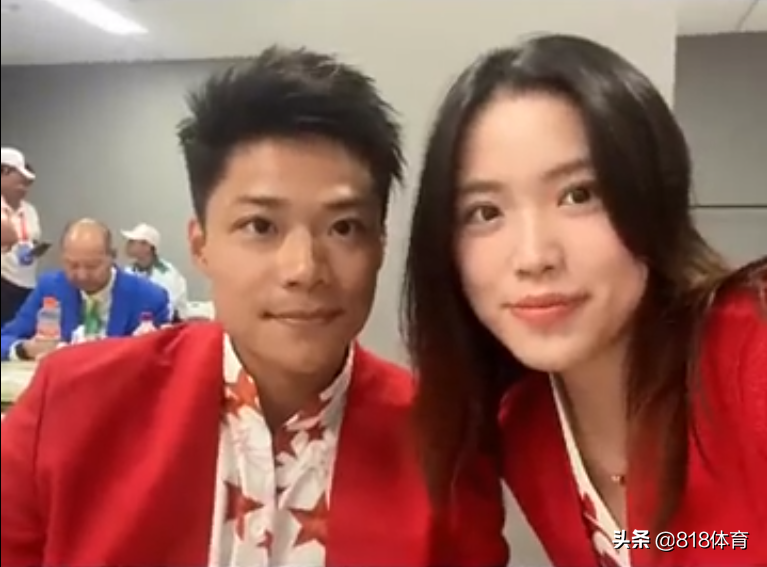 梦幻联动！杨倩晒与全红婵贴脸同框，开美颜把红姐美人痣给整没了
