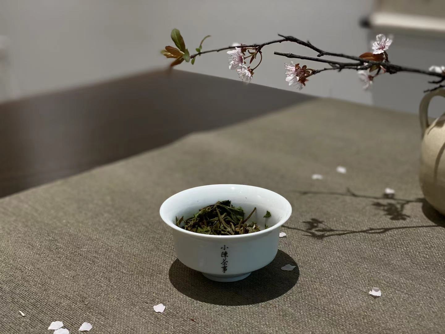 绿茶买龙井，红茶买金骏眉，白茶买老白茶，追着名气买茶有错吗？