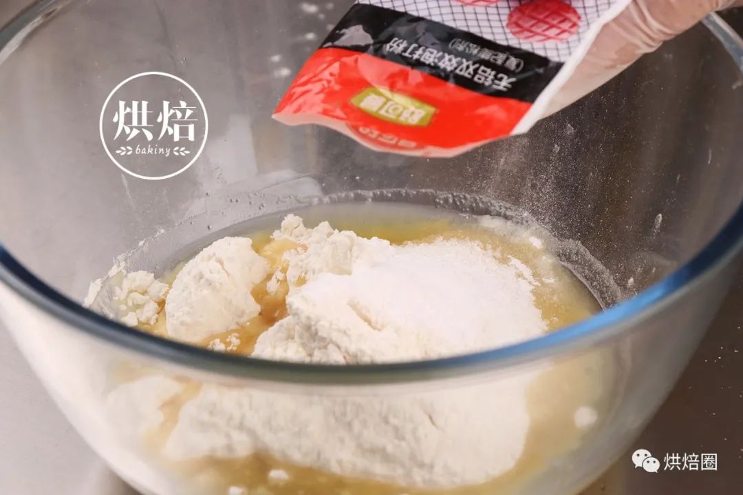 不用炒馅的绿豆饼，这样做皮薄馅多，清热降火，香甜可口