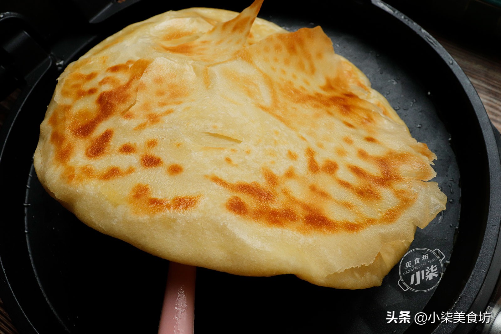家常饼经典做法，简单层次多，柔软不油腻，我家一周至少吃3次