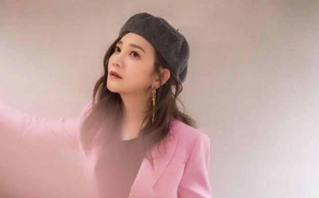 梁静茹承认分手！与总裁男友交往仅三个月，网友表示早有预感