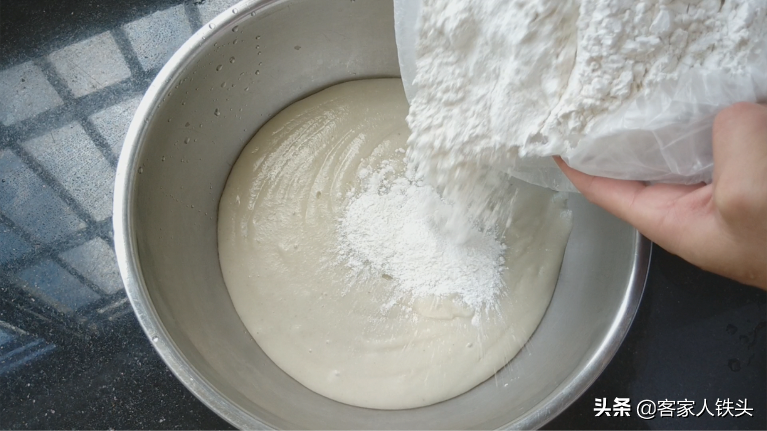 绿豆别只会煲糖水，教你一个夏季早餐吃法，软糯香甜，解暑又解馋