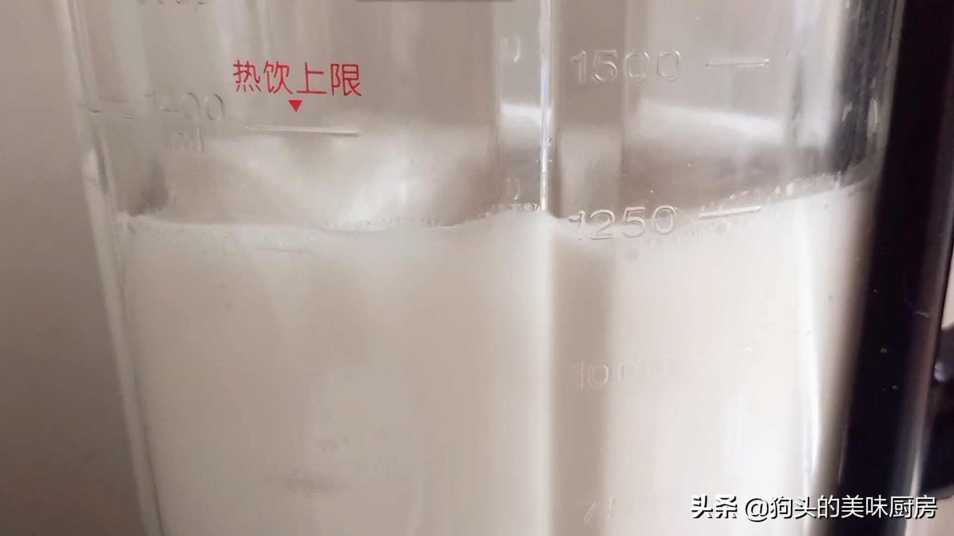 它比饅頭簡單，比麵包好吃，我家隔三差五就做，香甜鬆軟真好吃