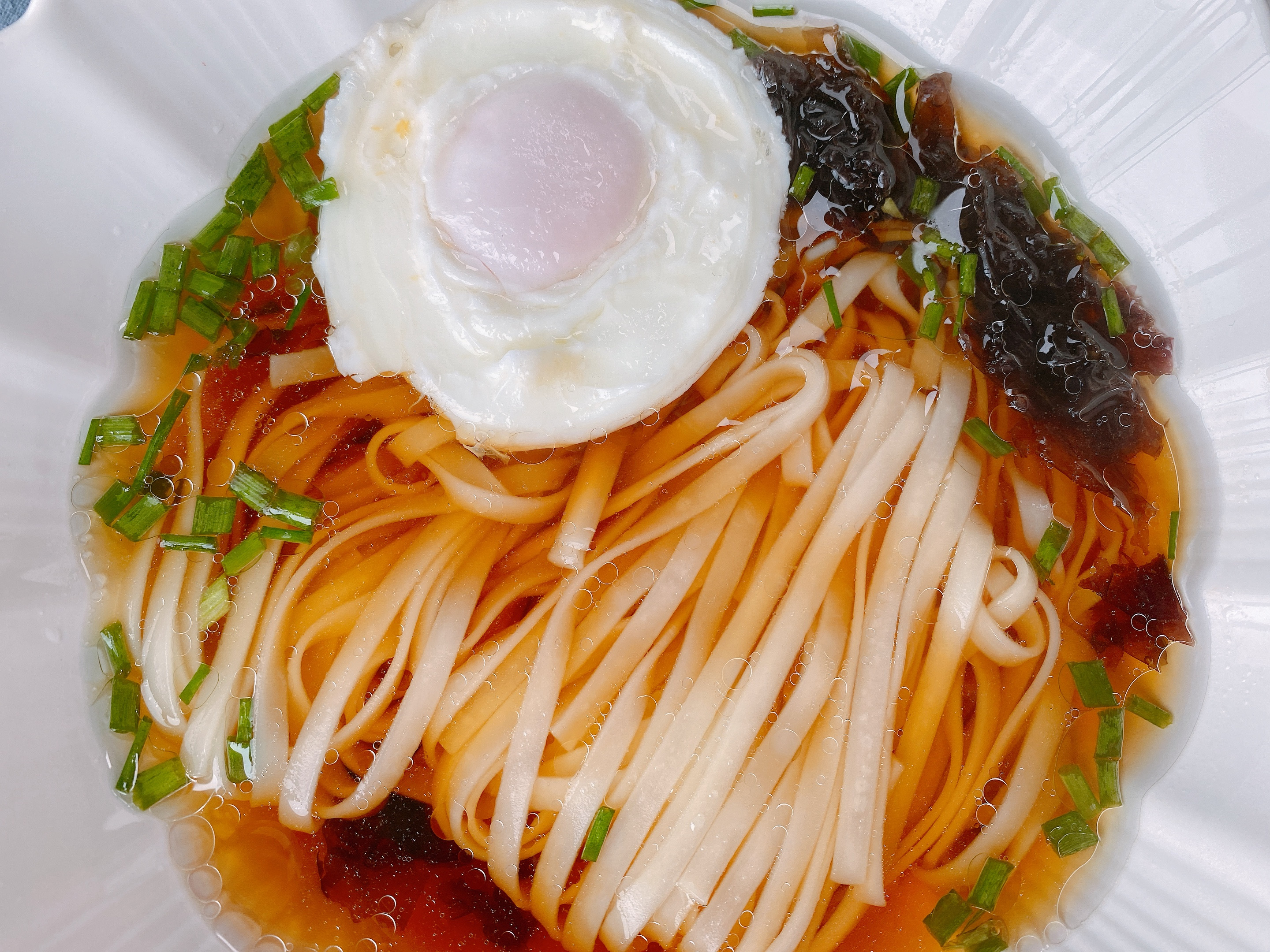 下雪天來一碗熱騰騰的湯麵，5種做法，10分鐘搞定，簡單有營養