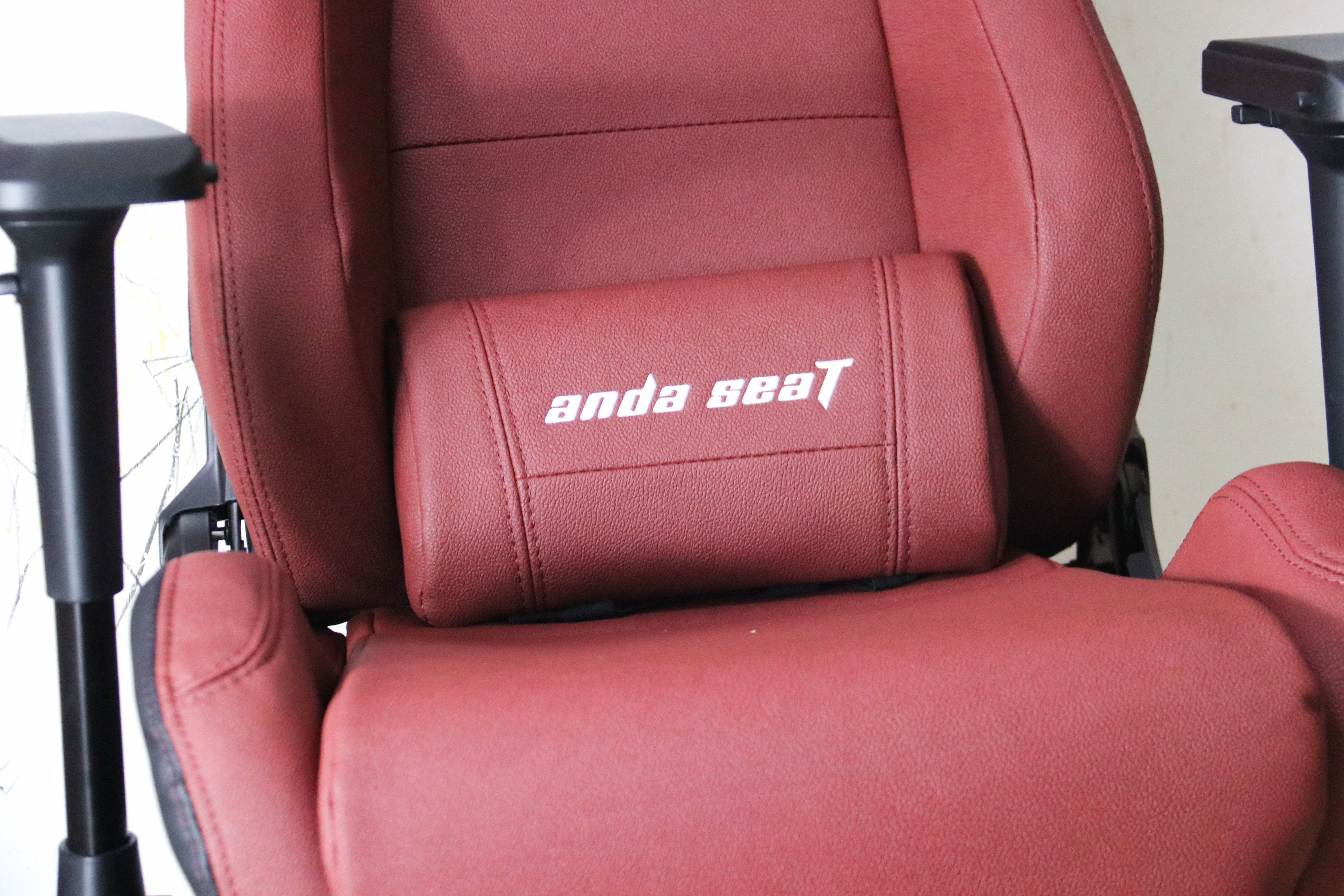 玩的不仅是游戏，午间小憩也适合：安德斯特赤焰王座电竞椅实测