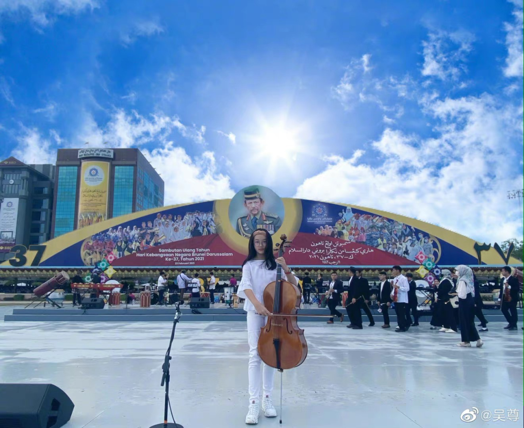 吳尊女兒近照曝光，變化驚人：這位星二代，憑什麼這麼出名？