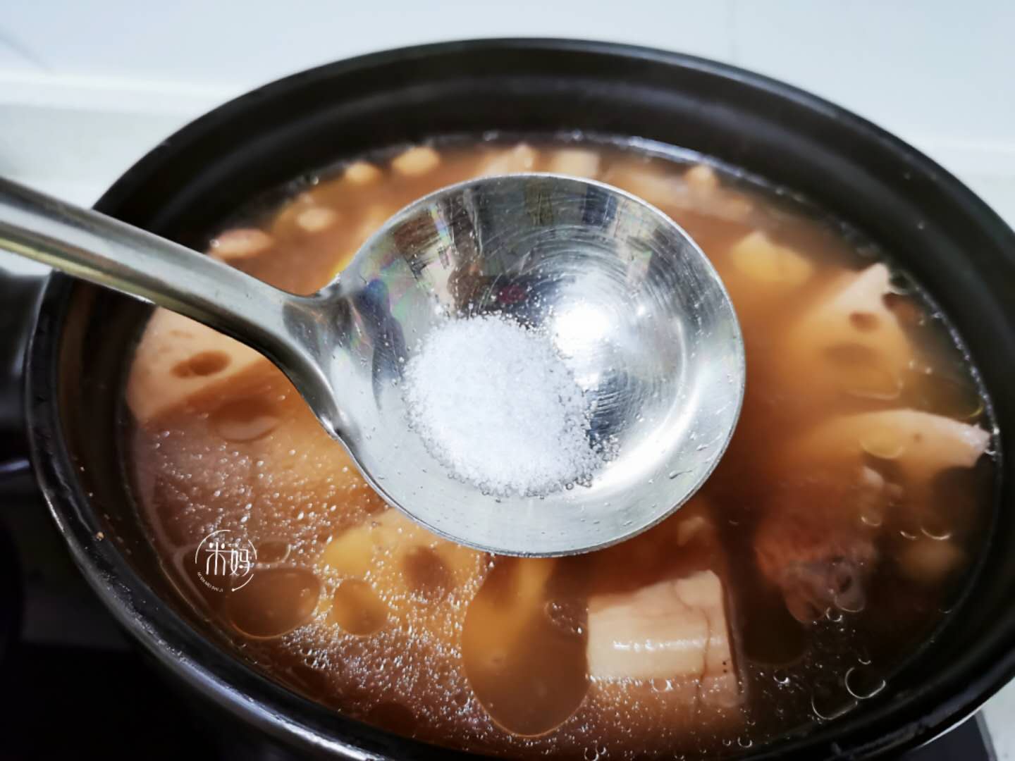 图片[8]-排骨莲藕花生汤做法步骤图 用来煲汤营养高入春常喝对脾胃好-起舞食谱网