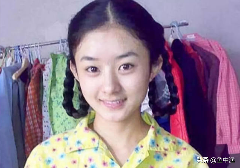 “清纯小花”赵丽颖的心酸上位史，和她生命中3个因戏生情的男人