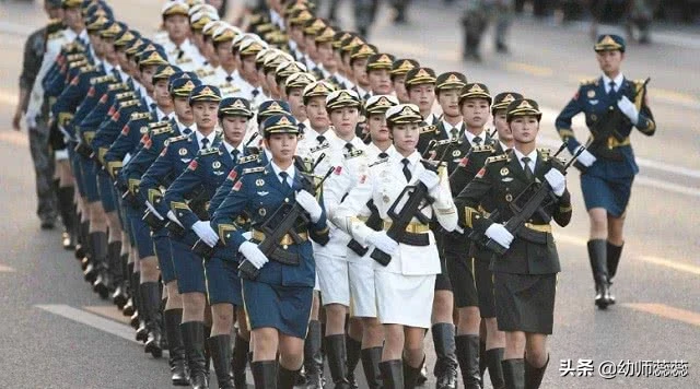 阅兵时，中国女兵为什么必须穿丝袜？不仅是为了好看，作用很大