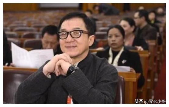 都说人民大会堂是“卸妆水”，黄渤倒没啥，张艺兴的颜值真的绝了