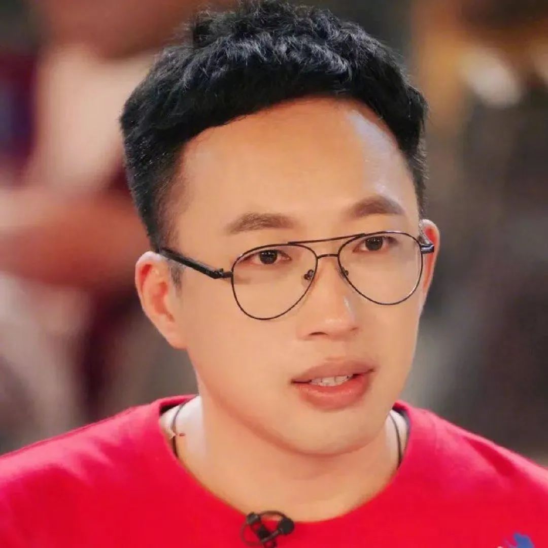 于正疑内涵王一博演技差，嘲其没有专业演技，网友赞于正说大实话