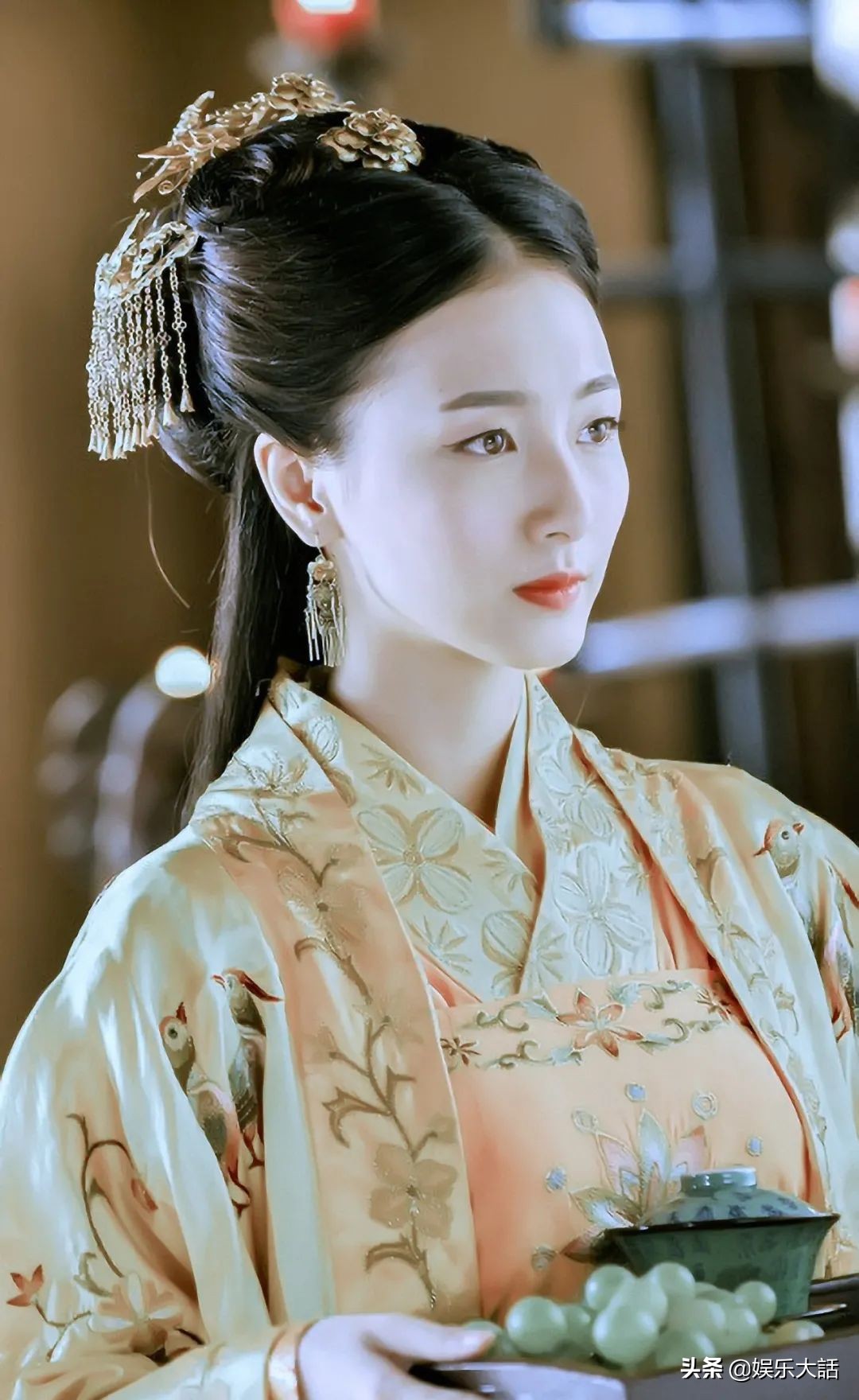 人均一字眉加披發(fā)的影視圈，或許?早就忘記了美人在骨不?在皮吧