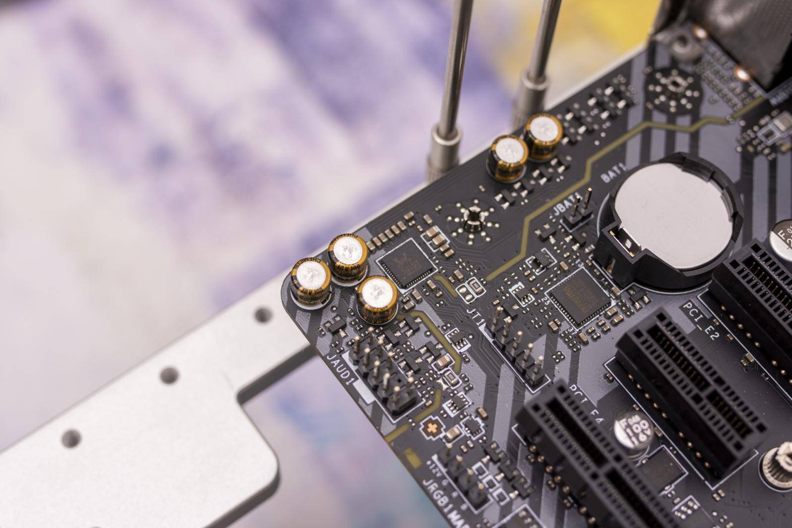 升级PCI-E 4.0，支持双显卡，微星B550M迫击炮开箱