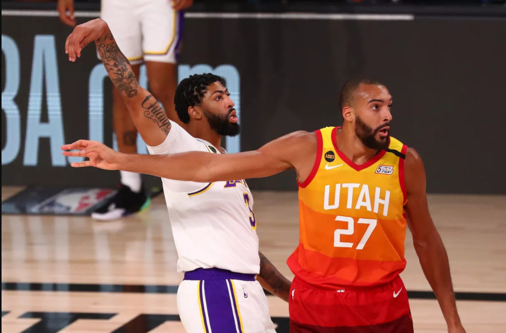 20-21赛季NBA收入最高的球员排名：库里第一，詹皇仅第七