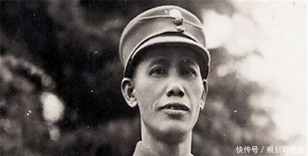 南昌起义时，他拉着5000起义军叛逃，建国后，结