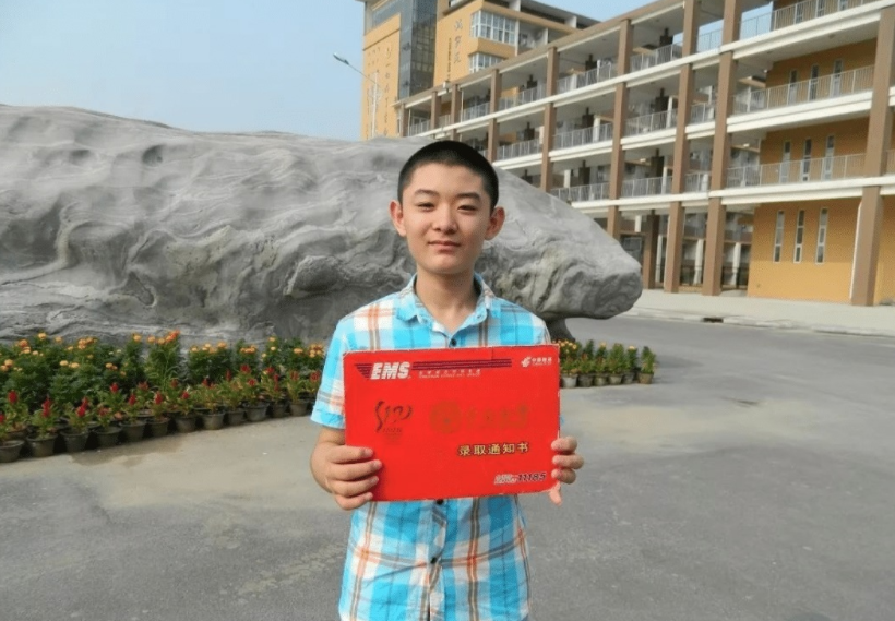 最年轻5G技术科学家申怡飞：师从4G技术掌门人，让中国5G领先世界