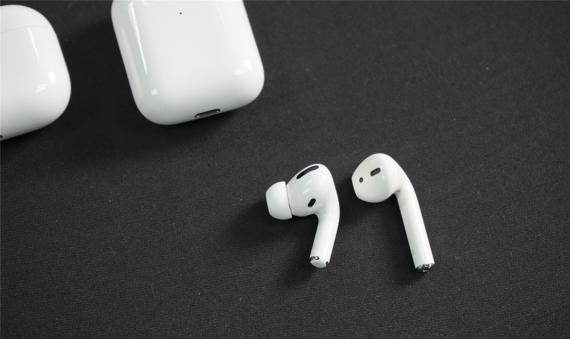 Why is AirPods white? Netizen heartbreak spits groove: Decline snow ground also cannot be found again