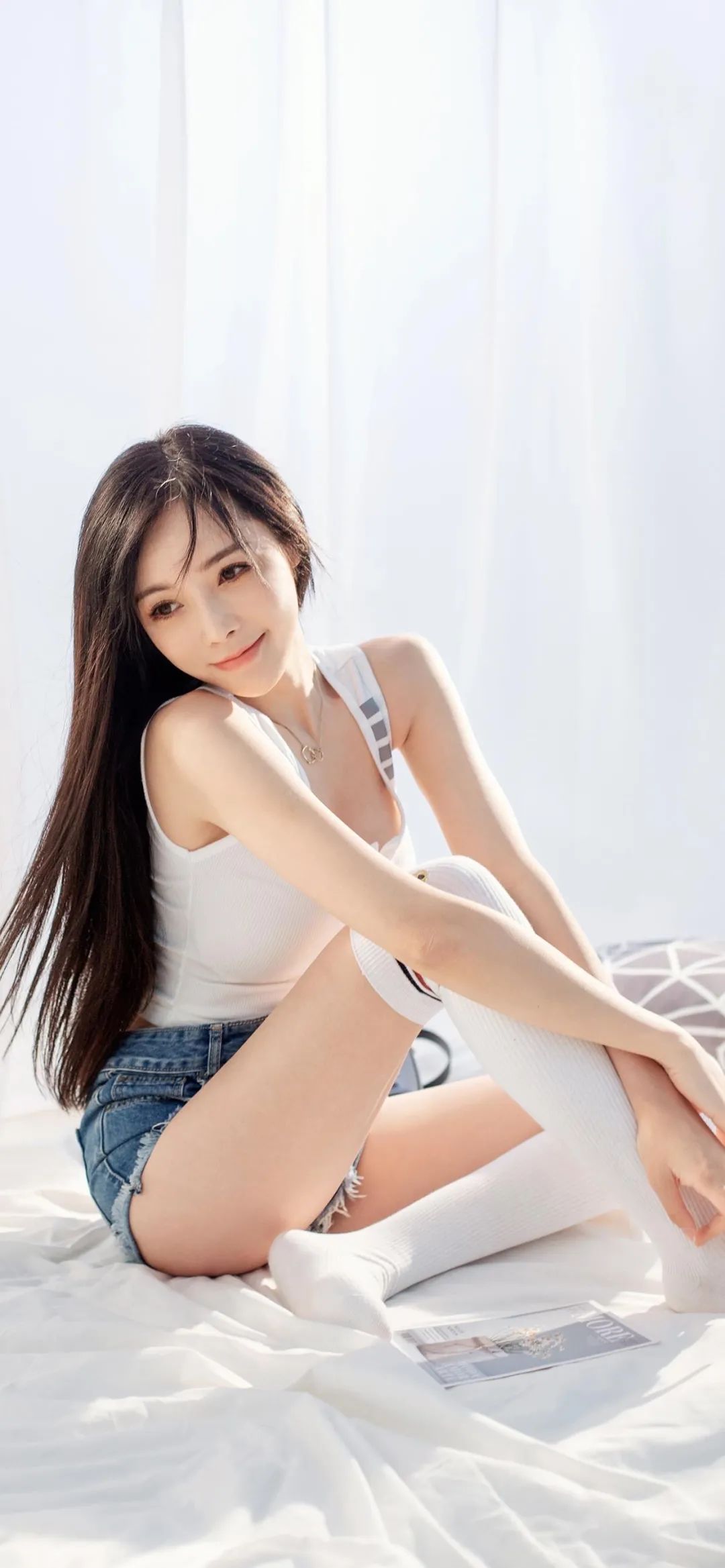 妹子这腿上面的绳子有什么用处图片
