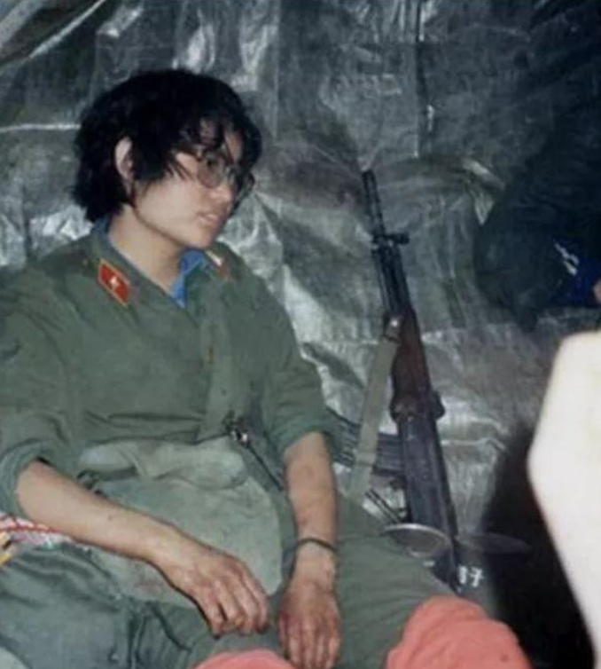 老山女神刘亚玲：战场上立一等功，退伍后又被