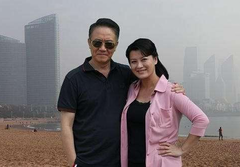 与李幼斌结婚24年的张瑞琪，为何在丈夫“移情别恋”后不哭不闹？