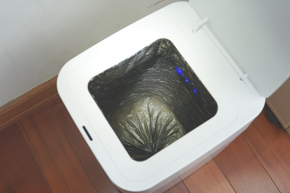 被种草许久，我终于用上了智能垃圾桶，谈谈体验