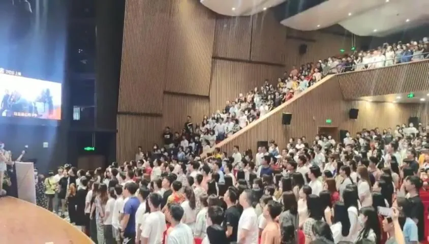 好评如潮!《革命者》豆瓣开分,网友:让我看多少遍我都愿意