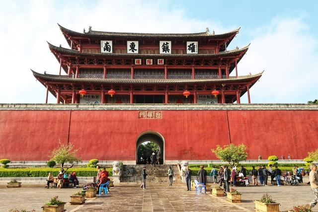 国庆出行想避开人潮？推荐这8条路线，景美人少，正适合秋天出发
