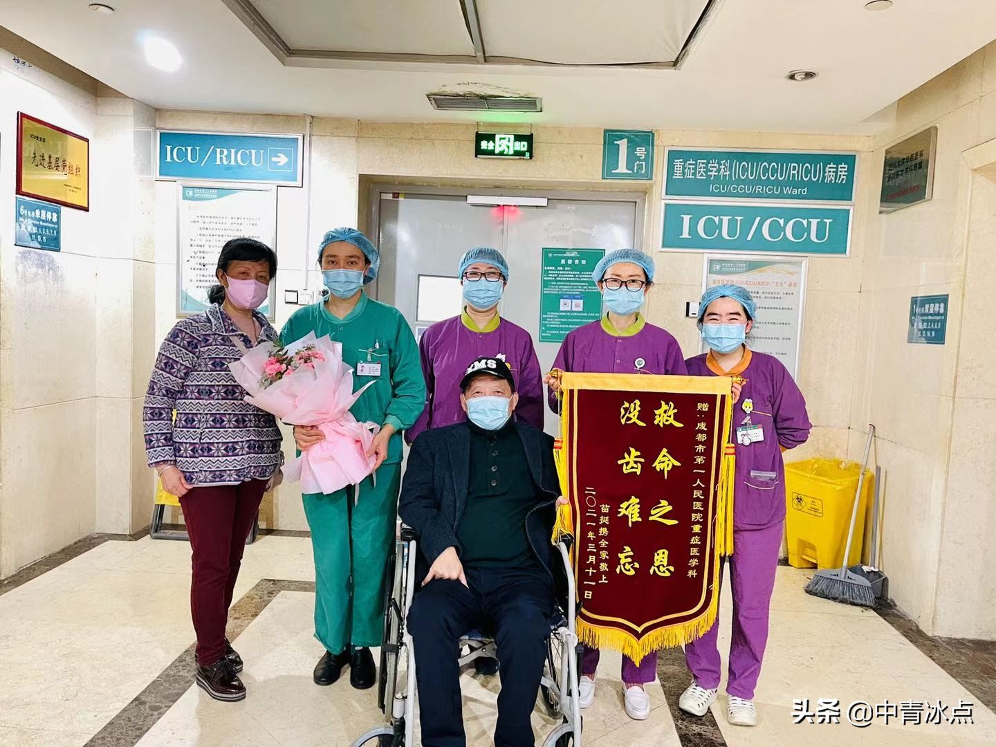 学生救老师，成都一退休急救专家心脏骤停20分钟，4次命悬一线，急诊医护大多曾上过他的课