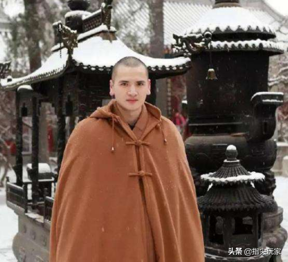 他是中国最帅和尚，富婆送400万法拉利不为所动