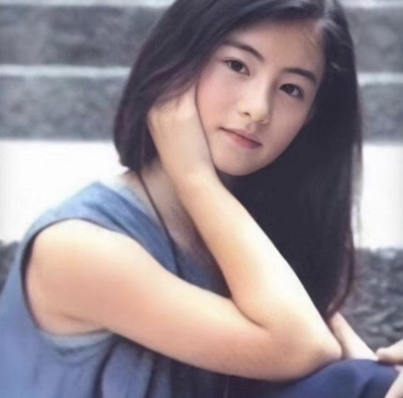 張柏芝為母親慶祝60歲生日，曬照秀母女情深，視母親為人生榜樣