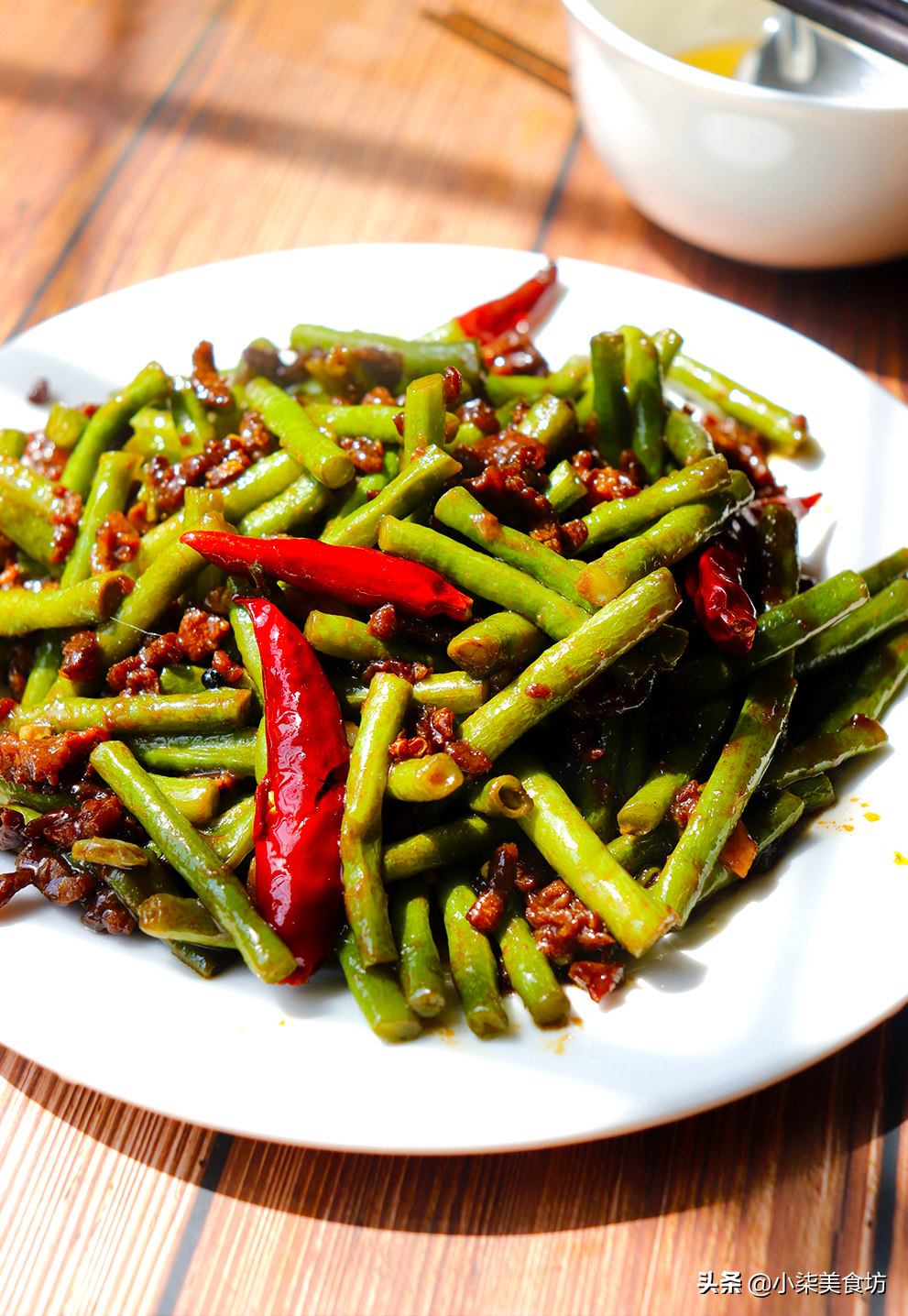 炒豆角時，切記不要直接下鍋炒，多加2步，鮮嫩入味，營養又下飯