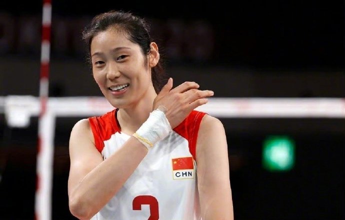 女排8人将留任辅佐新主帅，朱婷姚迪暂别，丁霞刘晏含再战赛场