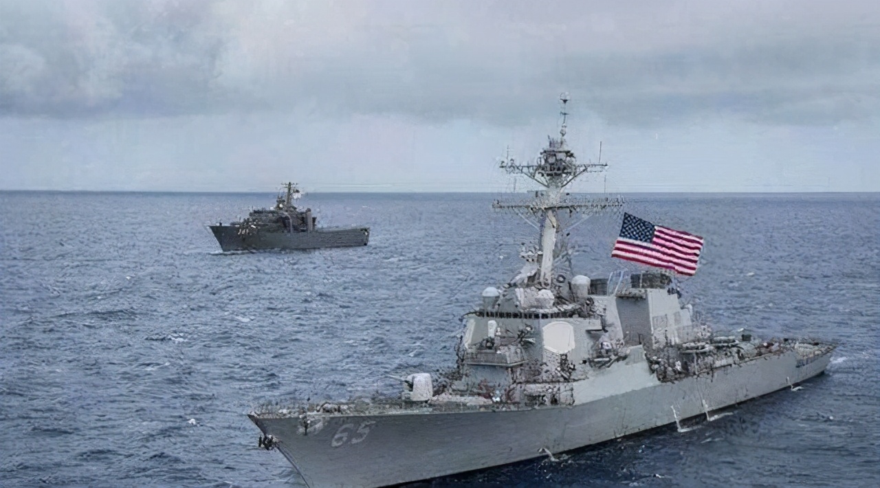 我艦將奉命撞擊你艦！ 普京這回動真格了，美軍艦慌忙而逃